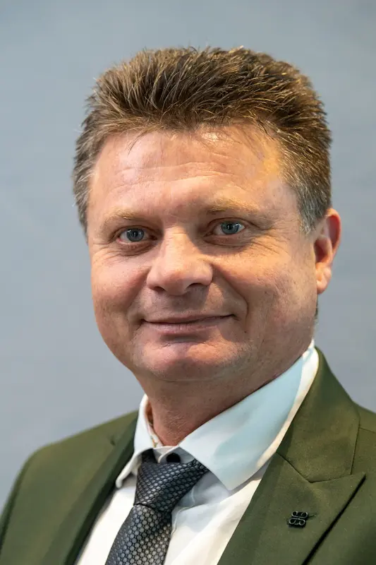 Waldemar Jung im persönlichen Beratungsgespräch
